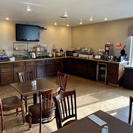 Wetmore Boarders Inn & Suites By Cobblestone Hotels - Munising מראה חיצוני תמונה