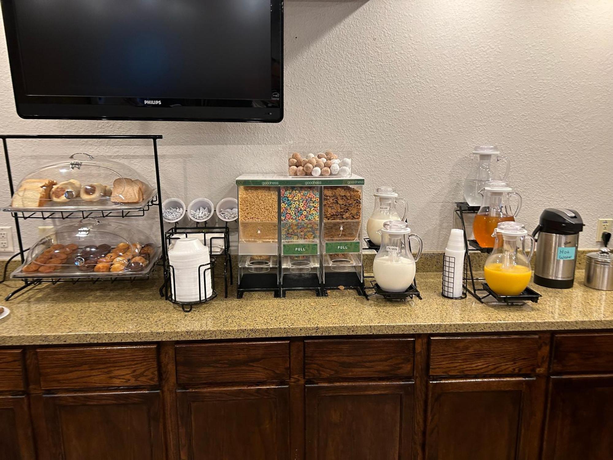 Wetmore Boarders Inn & Suites By Cobblestone Hotels - Munising מראה חיצוני תמונה