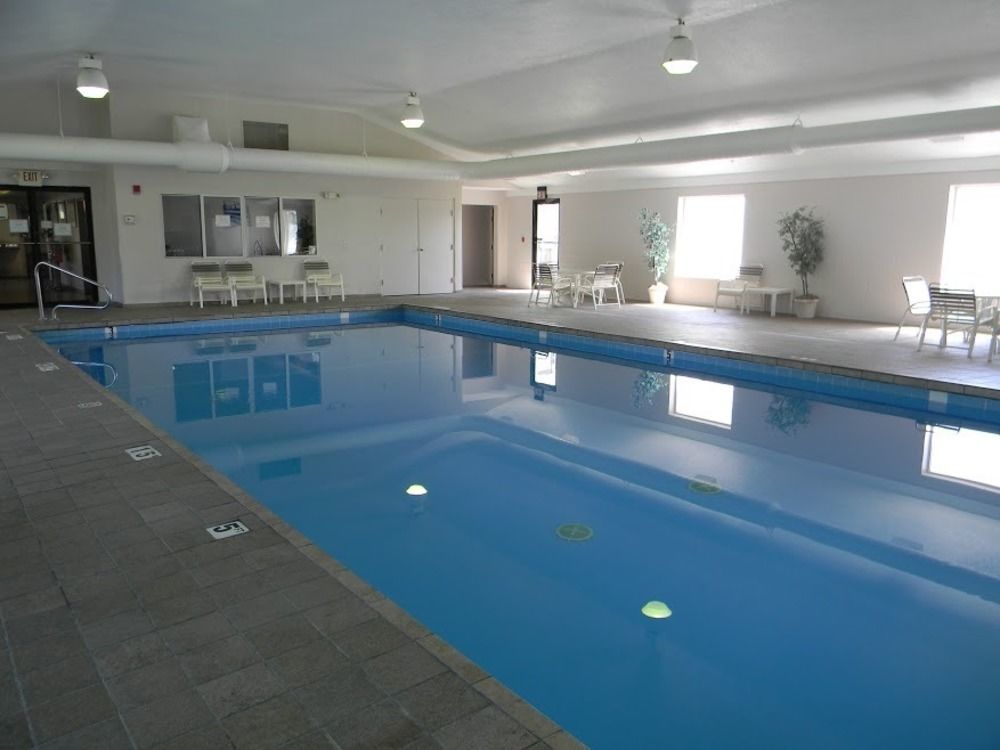 Wetmore Boarders Inn & Suites By Cobblestone Hotels - Munising מראה חיצוני תמונה