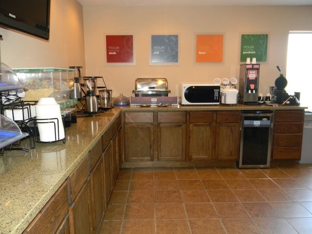 Wetmore Boarders Inn & Suites By Cobblestone Hotels - Munising מראה חיצוני תמונה