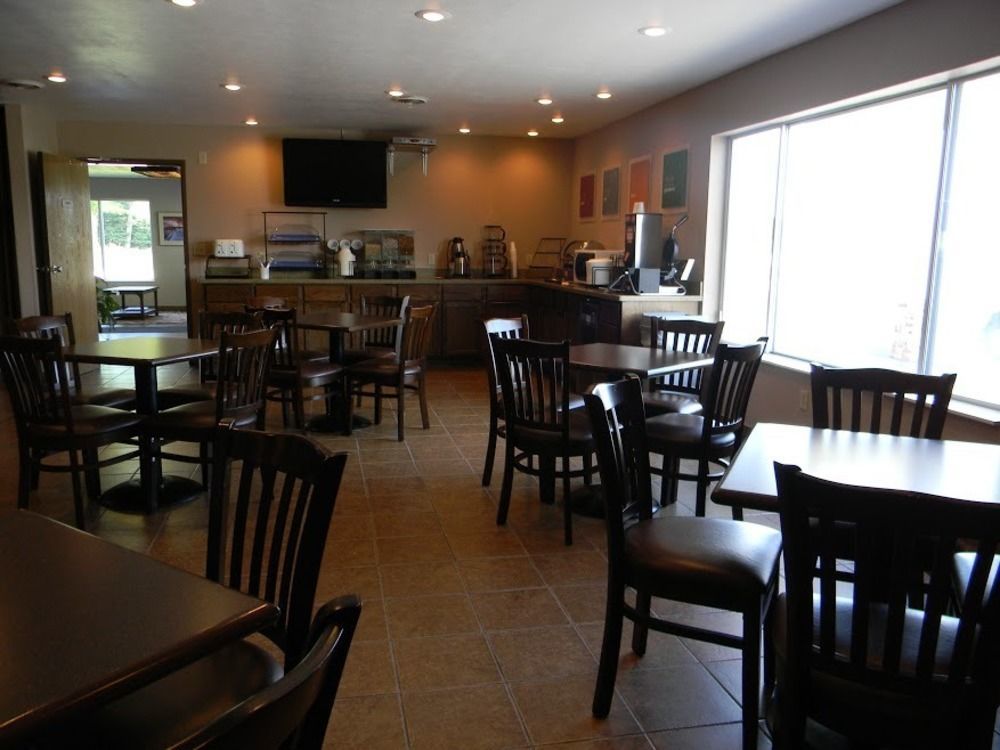 Wetmore Boarders Inn & Suites By Cobblestone Hotels - Munising מראה חיצוני תמונה