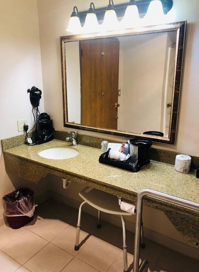 Wetmore Boarders Inn & Suites By Cobblestone Hotels - Munising מראה חיצוני תמונה